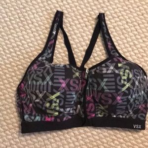 VSX Sport knockout front close sports bra